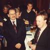 Ansprache am Wahlabend im Münchner Hofbräukeller nach dem erfolgreichen Volksentscheid zur Abschaffung des Senats im Jahr 1998. Es gratuliert auch der Münchner OB Christian Ude
